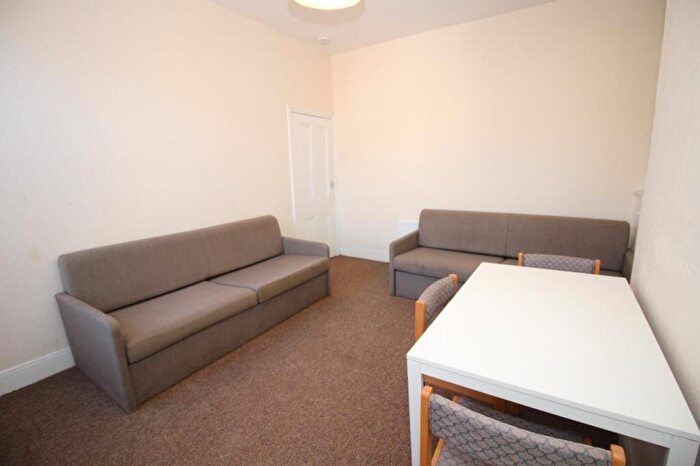 3 Bedroom Flat To Rent In Coniston Avenue, Newcastle Upon Tyne, NE2