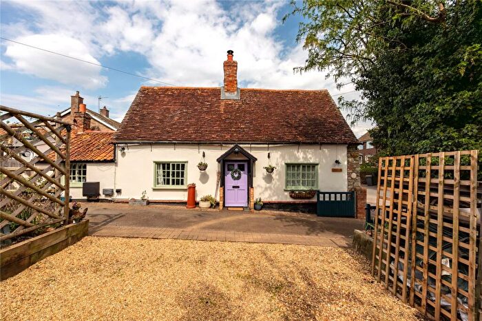 4 Bedroom Detached House For Sale In High Street, Riseley, Bedford, Bedfordshire, MK44