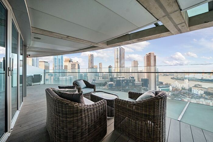 1 Bedroom Flat For Sale In Crossharbour Plaza, London, E14