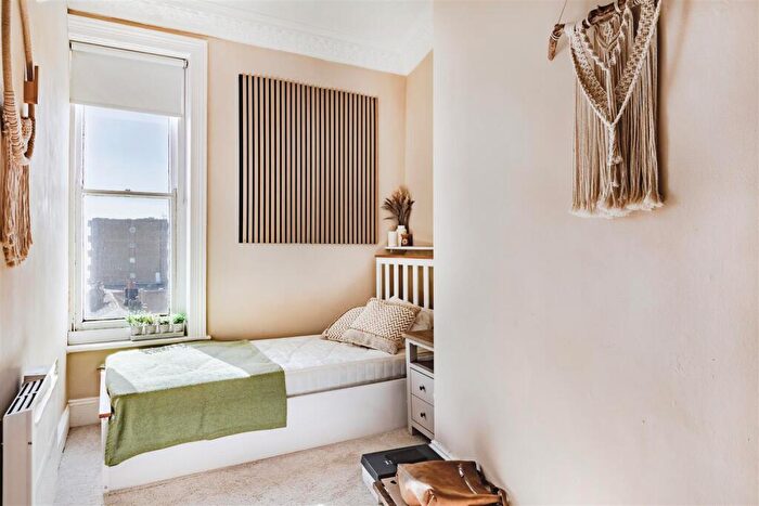 2 Bedroom Apartment For Sale In St. Catherines Terrace, Hove, BN3