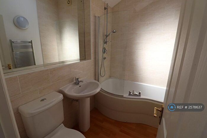 2 Bedroom Flat To Rent In Allen Road, Northampton, NN1