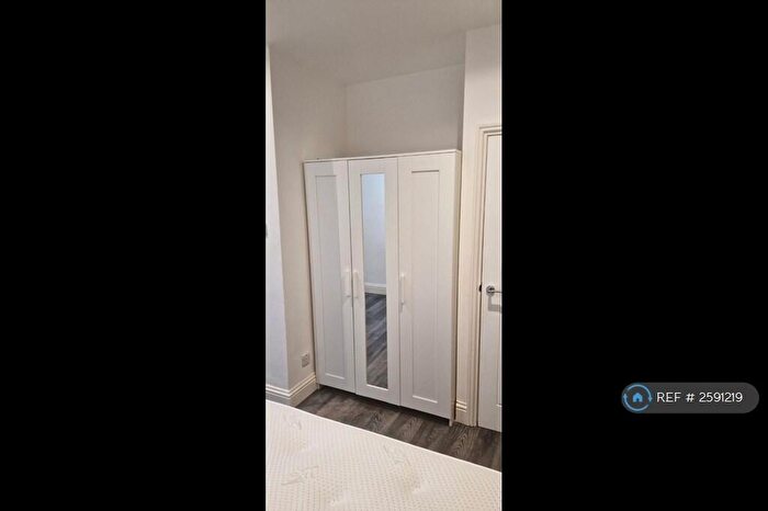 1 Bedroom Flat To Rent In City Road, Cardiff, CF24