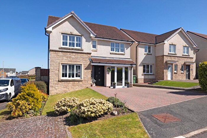 4 Bedroom Detached House For Sale In East Cults Court, Heartlands, EH47