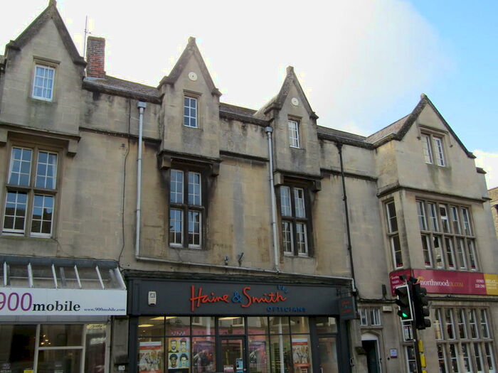 2 Bedroom Apartment To Rent In Market Place, Warminster, BA12