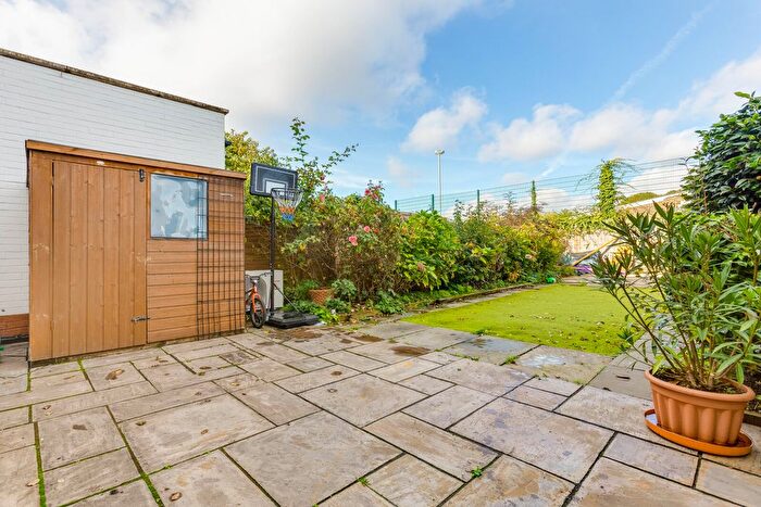 3 Bedroom Terraced House To Rent In Sulivan Road, South Park, SW6