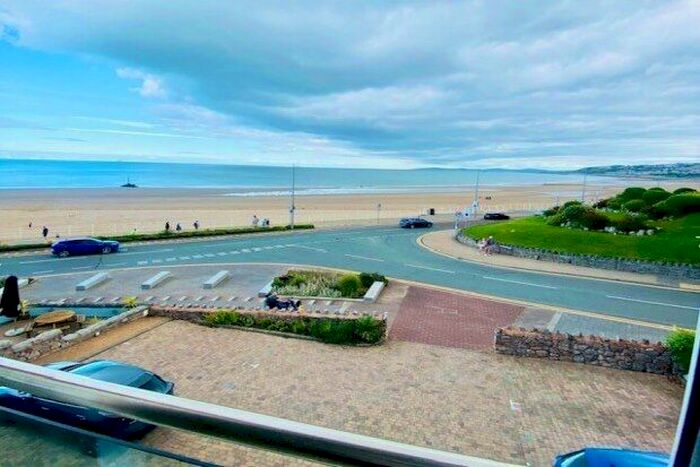 1 Bedroom Flat To Rent In Marine Road, Bae Colwyn, LL28