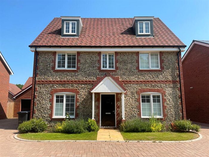 5 Bedroom Detached House To Rent In Sparrows Herne, Berkhamsted, HP4