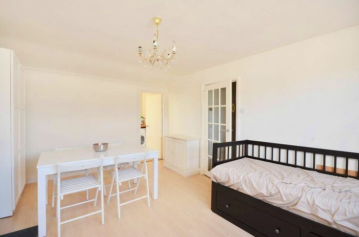 1 Bedroom Flat To Rent In Belgrave Road, Pimlico, London, SW1V
