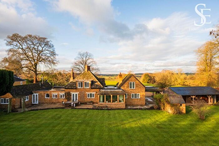5 Bedroom Detached House For Sale In Over Worton, Chipping Norton, OX7