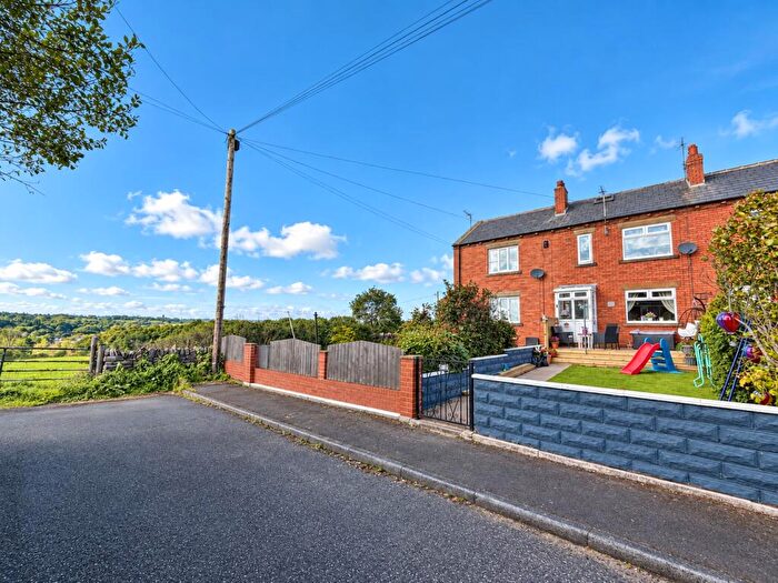 3 Bedroom Terraced House For Sale In Westroyd Avenue, Hunsworth, BD19