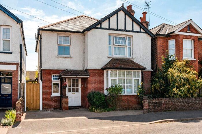 3 Bedroom Detached House For Sale In Wolseley Road, Godalming, Surrey, GU7