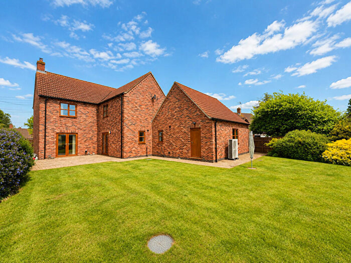 4 Bedroom Detached House For Sale In Hurn Bank, Holbeach Hurn, PE12