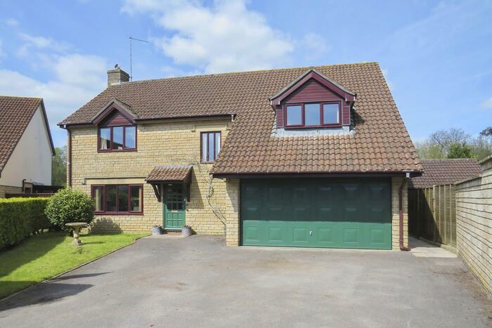 4 Bedroom Detached House For Sale In Redgate Park, Crewkerne, TA18