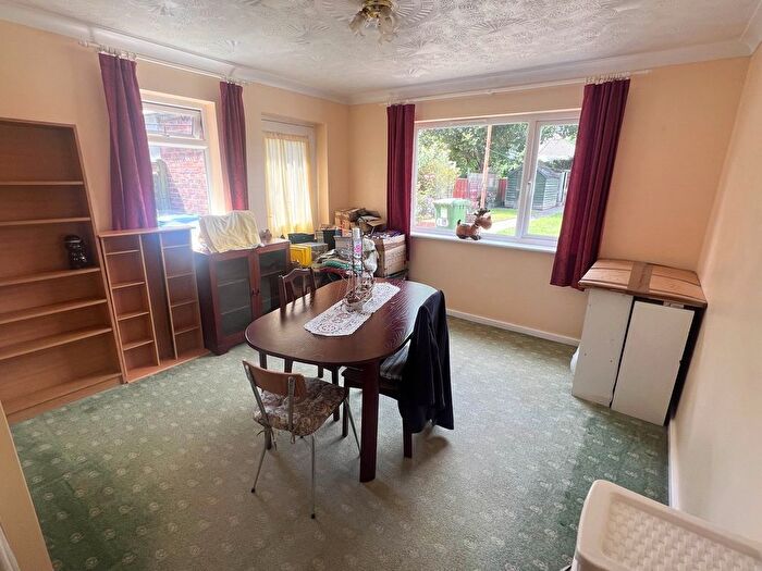 3 Bedroom Terraced House For Sale In Wavell Avenue, Poole, BH17