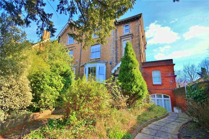 2 Bedroom Flat To Rent In Stoke Road, Guildford, GU1