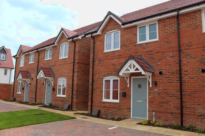 2 Bedroom Semi-Detached House To Rent In Sheffield Pike, Didcot, OX11