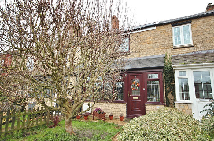 2 Bedroom Cottage For Sale In Oxford Hill, Witney, OX28