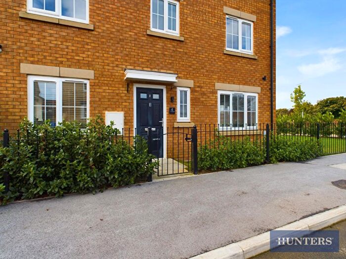 4 Bedroom Detached House To Rent In Sheild Way, Eastfield, Scarborough, YO11