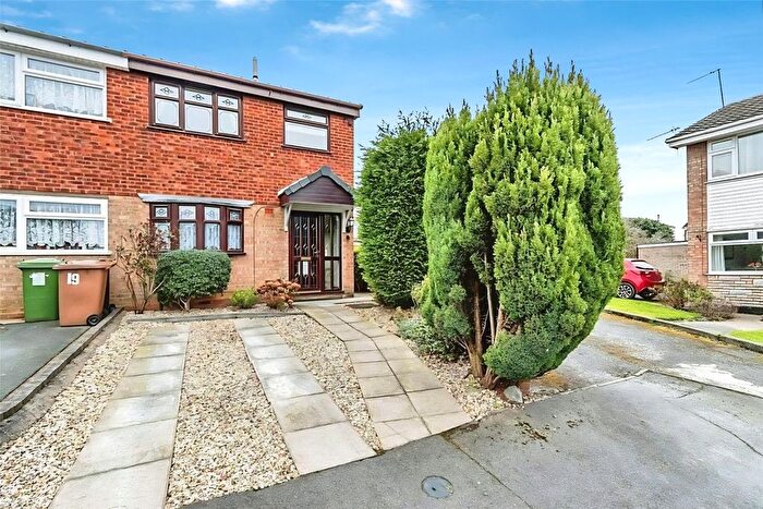 3 Bedroom Semi-Detached House To Rent In Roebuck Glade, Willenhall, West Midlands, WV12