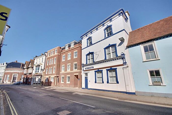 2 Bedroom Flat For Sale In East Street, Havant, PO9