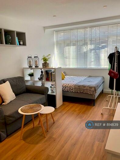 Studio To Rent In Stafford Road, London, CR0