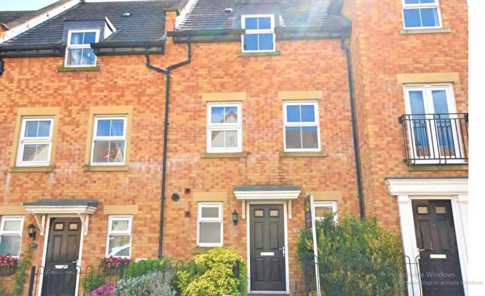 3 Bedroom Town House To Rent In Roman Road, Corby, NN18