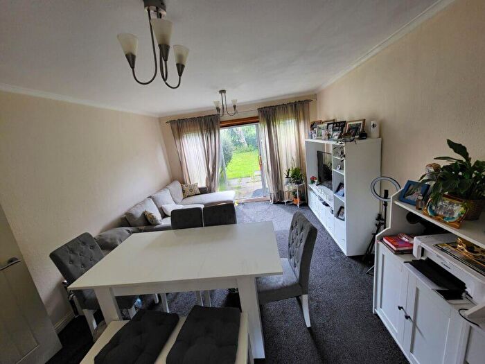 2 Bedroom Villa To Rent In T – Cairns Gardens, Balerno, Edinburgh, EH14