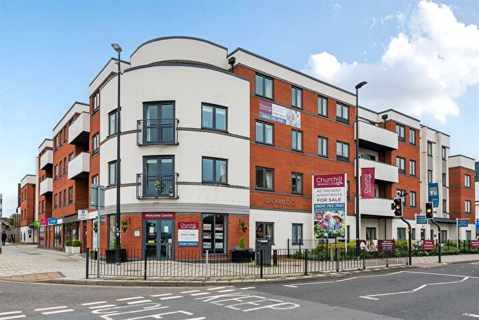 1 Bedroom Retirement Property For Sale In Oscar Lodge, Aylesbury, HP20