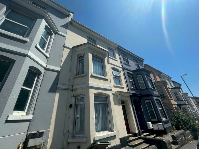 1 Bedroom Flat To Rent In Keyham Road, PL2