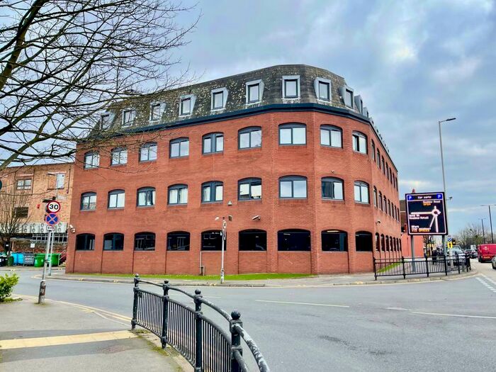 1 Bedroom Flat To Rent In Parkway, Chelmsford, CM2