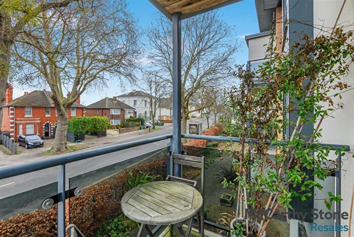 1 Bedroom Flat For Sale In St. Georges Road, Cheltenham, GL50