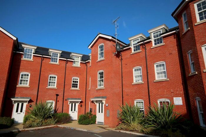 2 Bedroom Flat To Rent In George Roche Road, Canterbury, CT1