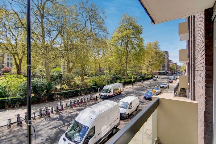 2 Bedroom Flat To Rent In Portman Square, Marylebone, London, W1H