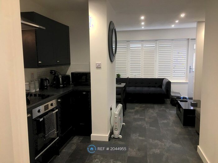 2 Bedroom Flat To Rent In Pirelli Way, Eastleigh, SO50