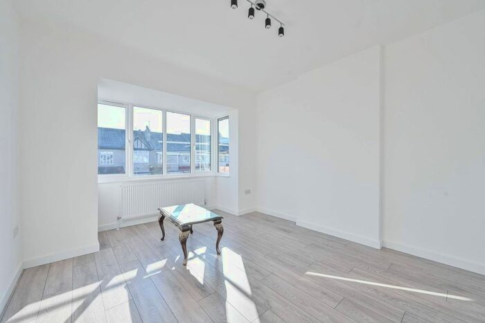 4 Bedroom End Of Terrace House To Rent In Abercairn Road, Streatham Vale, London, SW16