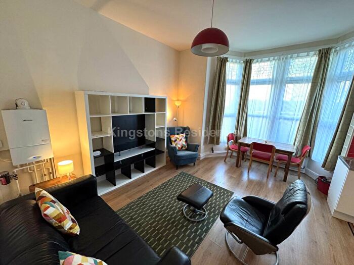 1 Bedroom Flat To Rent In Hickman Road, Penarth, CF64