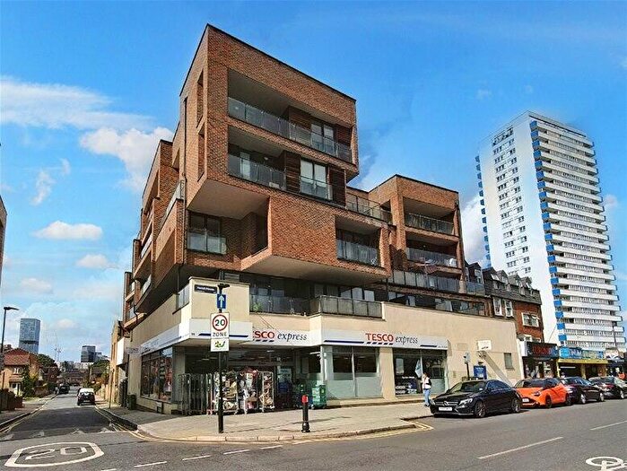1 Bedroom Flat To Rent In Hanah House, Stratford, E15