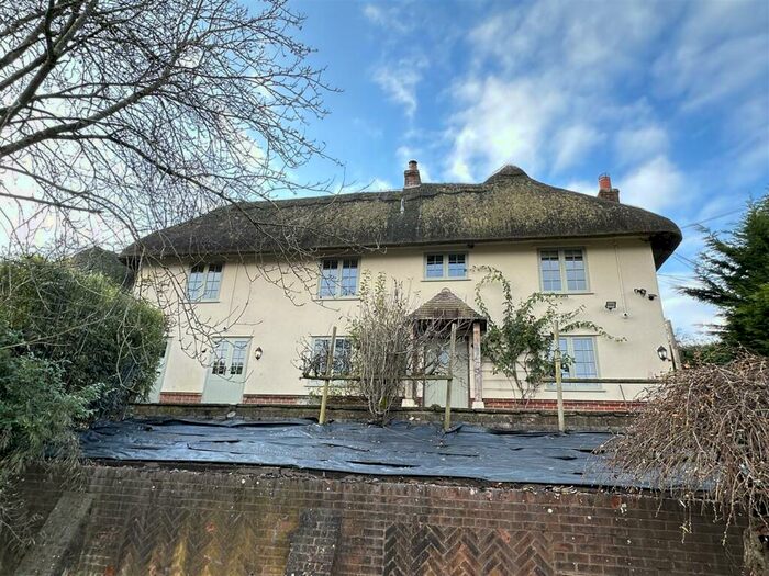 4 Bedroom Cottage To Rent In Upper Woodford, Salisbury, SP4