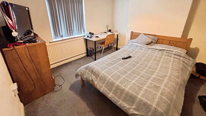 1 Bedroom Terraced House To Rent In Teversal Avenue, NG7