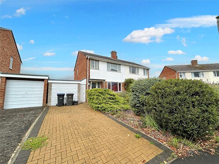 3 Bedroom Semi-Detached House For Sale In Chichester Park, Westbury, BA13