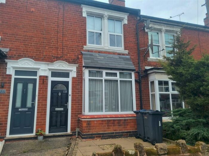 2 Bedroom House To Rent In May Lane, Birmingham, B14