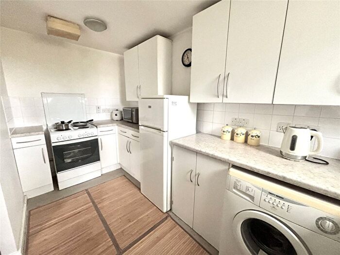 1 Bedroom Flat For Sale In Elmfield Way, London, W9