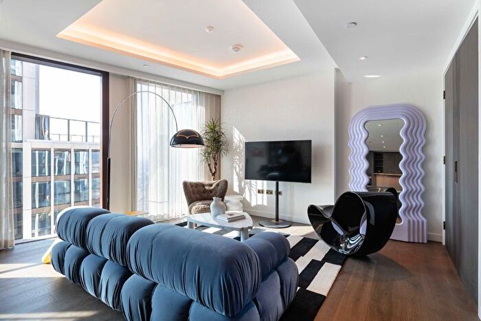5 Bedroom Flat For Sale In Carnation Way, London, SW8