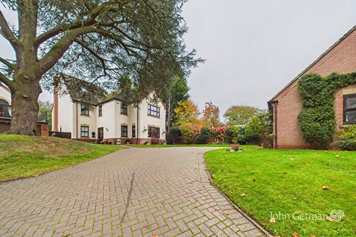 5 Bedroom Detached House For Sale In Stanleigh Gardens, Donisthorpe, DE12