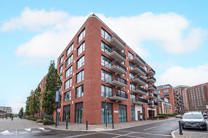 2 Bedroom Flat For Sale In Tyger House, Woolwich Riverside, London, SE18
