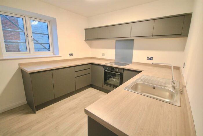 2 Bedroom Flat To Rent In Milton Road, Southsea, PO4