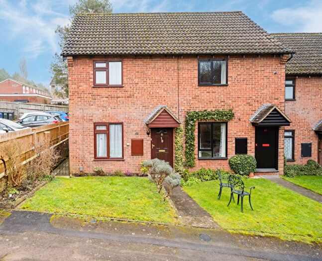 2 Bedroom End Of Terrace House For Sale In Portway Drive, High Wycombe, HP12