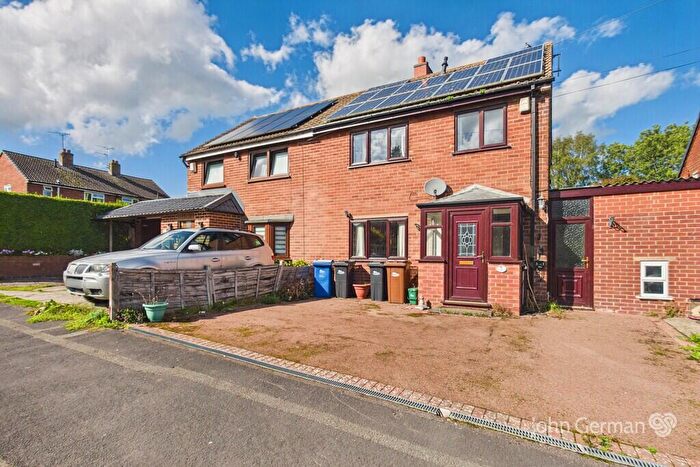 3 Bedroom Semi-Detached House For Sale In Mosley Drive, Uttoxeter, ST14