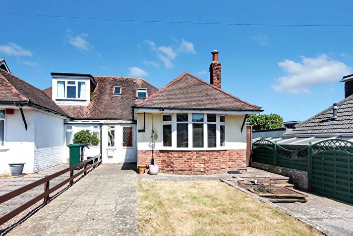 3 Bedroom Semi-Detached Bungalow To Rent In Stanley Avenue, Portslade, Brighton, BN41