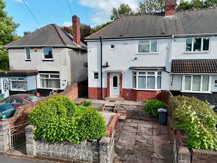 3 Bedroom End Terrace House To Rent In Manor House Road, Wednesbury, WS10